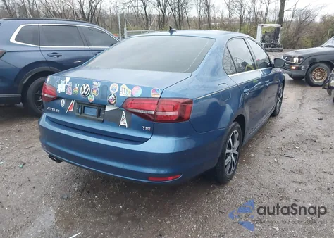 2017 Volkswagen Jetta 1.4T Se z USA, uszkodzony, nr VIN 3VWDB7AJ4HM387539